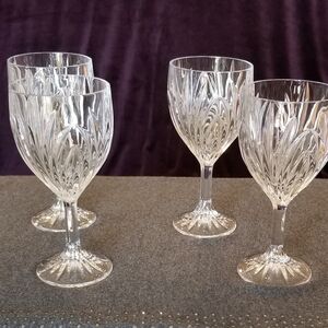 Elise Pattern WIne Goblets Made By Barvaria Set Of 4. Shipped In Original Box